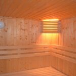 Konserwacja domowej sauny. Jak dbać o boazerię do sauny?
